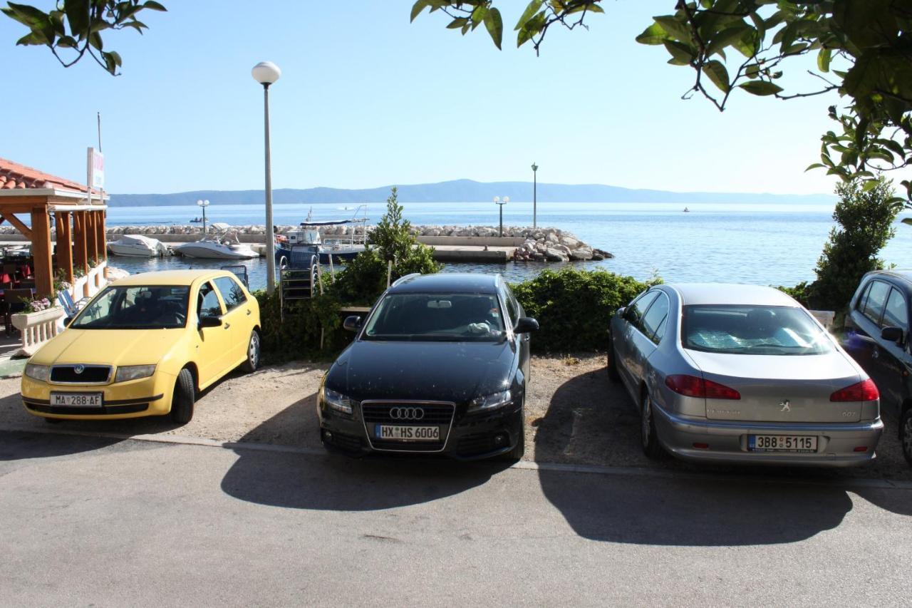 Apartments By The Sea Podgora, Makarska - 6787 エクステリア 写真